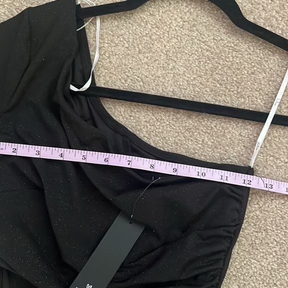 “Lulus: One- Shoulder evening dress size XS” - Picture 6 of 12
